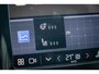 Volvo C40 Single Motor Extended Range Ultimate 82 kWh | 360 graden camera | Trekhaak 1500kg | Panoramadak | Matrix LED koplampen | Harman/Kardon Premium Audio | Adaptive Cruise Control | Stoel- en Stuurwielverwarming | Elektrische stoelverstelling met geheugen