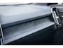 Volvo C40 Single Motor Extended Range Ultimate 82 kWh | 360 graden camera | Trekhaak 1500kg | Panoramadak | Matrix LED koplampen | Harman/Kardon Premium Audio | Adaptive Cruise Control | Stoel- en Stuurwielverwarming | Elektrische stoelverstelling met geheugen