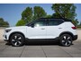 Volvo XC40 Single Motor Extended Range Plus 82 kWh Tot 575Km Range | Semi Elek Trekhaak | Warmtepomp | Google Infotainment | Verwarmbare Voorstoelen + Stuurwiel