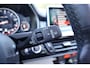 BMW X5 xDrive50i High Executive M Sportpakket, Panoramadak elektrisch, Head-Up Display, Elektrische trekhaak, Navigatiesysteem Professional, Comforttelefonie met uitg. smartphone,  Stoelverwarming bestuurder/passagier, Stoelverwarming achter, Achteruitrijcamera.
