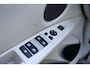 BMW X5 xDrive50i High Executive M Sportpakket, Panoramadak elektrisch, Head-Up Display, Elektrische trekhaak, Navigatiesysteem Professional, Comforttelefonie met uitg. smartphone,  Stoelverwarming bestuurder/passagier, Stoelverwarming achter, Achteruitrijcamera.