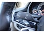 BMW X5 xDrive50i High Executive M Sportpakket, Panoramadak elektrisch, Head-Up Display, Elektrische trekhaak, Navigatiesysteem Professional, Comforttelefonie met uitg. smartphone,  Stoelverwarming bestuurder/passagier, Stoelverwarming achter, Achteruitrijcamera.