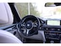 BMW X5 xDrive50i High Executive M Sportpakket, Panoramadak elektrisch, Head-Up Display, Elektrische trekhaak, Navigatiesysteem Professional, Comforttelefonie met uitg. smartphone,  Stoelverwarming bestuurder/passagier, Stoelverwarming achter, Achteruitrijcamera.