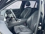 Mercedes-Benz GLC 300e 4MATIC Business Solution AMG | Panoramadak | Elektrische Trekhaak | Achteruitrijcamera | Keyless Go | Apple Carplay/Android Auto | Koplamp LED | Voorstoelen verwarmd | Augmented reality | |
