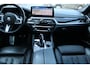 BMW 5-Serie 540i High Executive M-Sport - Nederlandse BMW - Dealer onderhouden Laserlight - 20 inch - Schuif kanteldak - Adaptive cruise control - Heel veel opties Stoelkoeling