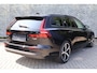 Volvo V60 2.0 T6 Plug-in hybrid AWD Essential | 19" 5-Triple Black Diamond | Climate Pakket | Extra getint glas | parkeersensoren voor + achter | Parkeercamera | Lederen bekleding |