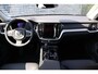 Volvo V60 2.0 T6 Plug-in hybrid AWD Essential | 19" 5-Triple Black Diamond | Climate Pakket | Extra getint glas | parkeersensoren voor + achter | Parkeercamera | Lederen bekleding |