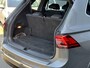 Volkswagen Tiguan Allspace 2.0 TDI AUT7 R-LINE HIGHLINE 7PERS 150PK. PANODAK LEDER NAVI CAMERA DIGI-DASH APPLE-CARPLAY LED 20 INCH-LMV PDC