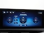 Mercedes-Benz A-klasse 180 Star Edition Luxury Line | Cruise Control | Achteruitrijcamera | DAB+ Radio | Voorstoelen Verwarmd | Sfeerverlichting | 17" Lichtmetalen Velgen