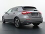Mercedes-Benz A-klasse 180 Star Edition Luxury Line | Cruise Control | Achteruitrijcamera | DAB+ Radio | Voorstoelen Verwarmd | Sfeerverlichting | 17" Lichtmetalen Velgen