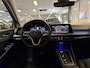 Volkswagen Golf 1.5 eTSI Style * NL Auto / Automaat / Panoramadak / Carplay / Afn. Trekhaak / LED *