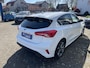 Ford Focus 1.5 EcoBoost Titanium Business Navigatie, Apple carplay/Android auto, Parkeersensoren V+A en camera, Stoel+stuur verwarming, 17" LM-velgen, Cruise controle