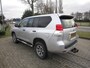 Toyota Land Cruiser 3.0 D-4D-F LX High Roof Window Van