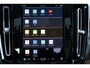 Volvo EX40 Single Motor Extended Range Plus 82 kWh IntelliSafe Assist & Surround - Parkeercamera achter - Voorstoelen elektrisch bedienbaar - Verwarmde voorstoelen & stuur - Parkeersensoren voor & achter - Warmtepomp - Draadloze tel. lader - 19' LMV