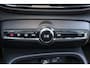 Volvo EX40 Single Motor Extended Range Plus 82 kWh IntelliSafe Assist & Surround - Parkeercamera achter - Voorstoelen elektrisch bedienbaar - Verwarmde voorstoelen & stuur - Parkeersensoren voor & achter - Warmtepomp - Draadloze tel. lader - 19' LMV