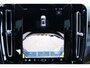 Volvo EX40 Single Motor Extended Range Plus 82 kWh IntelliSafe Assist & Surround - Parkeercamera achter - Voorstoelen elektrisch bedienbaar - Verwarmde voorstoelen & stuur - Parkeersensoren voor & achter - Warmtepomp - Draadloze tel. lader - 19' LMV