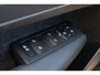 Volvo EX40 Single Motor Extended Range Plus 82 kWh IntelliSafe Assist & Surround - Parkeercamera achter - Voorstoelen elektrisch bedienbaar - Verwarmde voorstoelen & stuur - Parkeersensoren voor & achter - Warmtepomp - Draadloze tel. lader - 19' LMV