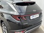 Hyundai Tucson 1.6 T-GDI PHEV 265pk Premium Sky 4WD / 100% Dealer onderhouden / Trekgewicht 1.350 kg / Elektrisch Glazen schuif- en kanteldak / Elektrische achterklep / Camera 360° / Apple Carplay & Android Auto / Stuur- en stoelverwarming voor en achter / Stoelverkoeling / Krell Soundsystem / Adaptieve Cruise Control / Parkeersensoren voor en achter / Keyless Entry / Ski-luik