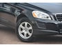 Volvo XC60 2.0 D3 Momentum 5 cilinder onderhoudshistorie aanwezig laatste beurt bij 136000km met oa navigatie pdc achter cruise control city safety