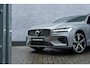Volvo V60 T6 AWD 350 PK Plug-in hybrid Plus Dark | Extra getint glas | Verw.stoelen V+A | Parkeercamera | 19" 5-Triple Spaaks Black | Nappa Leder / Open Grid