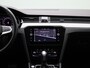 Volkswagen Passat Variant 1.5 TSI Business 150 PK | Automaat | Navigatie | Climatronic | Apple Carplay | Adaptieve Cruise Control | Achteruitrijcamera | Parkeersensoren voor- en achter | Elektrische achterklep | Digitale cockpit | Lendensteun |