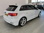 Audi A3 Sportback 35 TFSI CoD 150pk Automaat Advance Sport S-Line | Panoramadak | 18" | Navi | PDC | Virtual Cockpit | Half Leder