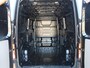 Volkswagen Crafter 2.0 TDI 177PK Automaat L3H3 Highline | 3,99% FL Actie | Navi | Airco | Cruise Control | PDC | Bijrijdersbank | Trekhaak | Achteruitrijcamera |