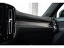 Volvo XC40 T2 Automaat R-Design Parkeer Camera| Park Assist voor en Achter| 19"Lichtmetalen Velgen| Verwarmbare Voorstoelen| Verwarmbaar Stuurwiel.