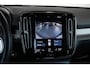 Volvo XC40 T2 Automaat R-Design Parkeer Camera| Park Assist voor en Achter| 19"Lichtmetalen Velgen| Verwarmbare Voorstoelen| Verwarmbaar Stuurwiel.