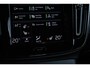 Volvo XC40 T2 Automaat R-Design Parkeer Camera| Park Assist voor en Achter| 19"Lichtmetalen Velgen| Verwarmbare Voorstoelen| Verwarmbaar Stuurwiel.