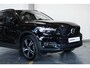 Volvo XC40 T2 Automaat R-Design Parkeer Camera| Park Assist voor en Achter| 19"Lichtmetalen Velgen| Verwarmbare Voorstoelen| Verwarmbaar Stuurwiel.