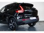 Volvo XC40 T2 Automaat R-Design Parkeer Camera| Park Assist voor en Achter| 19"Lichtmetalen Velgen| Verwarmbare Voorstoelen| Verwarmbaar Stuurwiel.