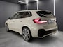 BMW iX1 xDrive30 (67 kWh) M-SPORT ** LED, BRUIN LEDER, PANORAMA, TREKH, ACC, H&K SOUND, 20-inch LMV ** 26k onder NP - EX BMW-AG ** ** INFORMEER OOK NAAR ONZE AANTREKKELIJKE FINANCIAL-LEASE TARIEVEN **