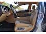 Bentley Continental Flying Spur 6.0 W12 561PK Nl auto|Schuifdak|Carplay|Luxe leder|Soft close|Luchtvering|incl. Btw|Nw Prijs 248.000|Luchtvering|Youngtimer