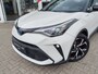 Toyota C-HR 1.8 Hybrid Style Bi-tone | Premium Pakket | Sensoren v/a | Andro