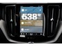 Volvo XC60 T6 350PK AUT8 Recharge AWD Plus Dark | 360 Graden Camera | Trekhaak | Parkeersensoren | Verwarmbare Voor- En Achterstoelen | Apple Carplay/Android Auto | Navigatiesysteem | Panorama Dak | Electronic Climate Control | Draadloze Telefoonlader | Rijstrooksensor Met Correctie | Verwarmbaar Stuurwiel | Keyless Entry