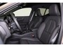 Volvo EX40 Single Motor Core 70 kWh - Parkeercamera achter - Parkeersensoren voor & achter - Luxe lederen bekleding - Cruise control - Zwart Dak - Apple Carplay - Elektr. inklapbare trekhaak - 21' LMV - Fiscale waarde € 48.800,-