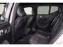 Volvo EX40 Single Motor Core 70 kWh - Parkeercamera achter - Parkeersensoren voor & achter - Luxe lederen bekleding - Cruise control - Zwart Dak - Apple Carplay - Elektr. inklapbare trekhaak - 21' LMV - Fiscale waarde € 48.800,-