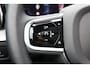 Volvo XC60 T6 Recharge AWD Plus Black Edition - LONG RANGE - Panorama/schuifdak - IntelliSafe Assist & Surround - 360º Camera - Harman/Kardon audio - Adaptieve LED koplampen - Verwarmde voorstoelen, stuur & achterbank - Parkeersensoren voor & achter - Elektr. bedienb. voorstoelen met geheugen - Draadloze tel. lader - 21' LMV