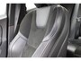 Volvo V60 T3 Automaat Nordic+ Sport | Navigatie| R-design| Standkachel| Stoeverwarming voor| Trekhaak| Bi-Xenon koplampen|