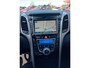 Hyundai i30 1.6 GDI i-Catcher, Airco, Automatisch, Multimediasysteem, Bluetooth telefoonverbinding, Navigatie, Cruise control, Parkeersensoren, Camera, Elektrische ramen en spiegels(inklapbaar), Centrale vergrendeling met AB, Lichtmetalen velgen, Nette originele NL auto, BOVAG