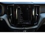 Volvo XC60 2.0 T6 Plug-in hybrid AWD Plus Dark Panoramadak | Verwarmbare voorstoelen + Stuurwiel | 360 Graden Parkeercamera | Google Infotainment