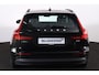 Volvo V60 B3 Essential Edition - IntelliSafe Assist & Surround - Parkeercamera achter - Verwarmde voorstoelen, stuur & achterbank - Parkeersensoren voor & achter - Draadloze tel. lader - Elektr. inklapbare trekhaak - 18' LMV