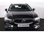 Volvo V60 B3 Essential Edition - IntelliSafe Assist & Surround - Parkeercamera achter - Verwarmde voorstoelen, stuur & achterbank - Parkeersensoren voor & achter - Draadloze tel. lader - Elektr. inklapbare trekhaak - 18' LMV