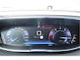 Peugeot 5008 130 Pk Benzine * AUTOMAAT * 7-Persoons * Hele Mooie Luxe * Distributieriem 2024 vervangen * Navigatie * 1/2 Leder Interieur * L.M. Velgen met Vierseizoenenbanden * Achteruitrij Parkeer Camera * Electr Bedienbare Achterklep * Keyless Entry & Start Button * Vingerhoets: Vierde Generatie Eersteklas Service !