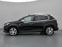 Peugeot 2008 SUV Crossway 110 pk Automaat | Navigatie | Panoramadak | Achteruitrijcamera | Parkeersensoren Achter | Alcantara Bekleding | Sportstoelen | LED Dagrijverlichting | Climate Control | Cruise Control | 17" Lichtmetalen Velgen | Apple Carplay/Android Auto |