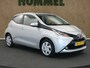 Toyota Aygo 1.0 VVT-i x-play - ORIGINEEL NEDERLANDSE AUTO - VOLLEDIG ONDERHOUDEN - AIRCO - ACHTERUITRIJCAMERA - ELEKTRISCHE RAMEN VOOR - MISTLAMPEN VOOR