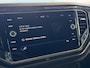 Volkswagen T-Roc 1.5 TSI Sport | Airco | Carplay | Camera | Parkeersensor voor/achter | Winter-pakket | LM velgen | ( Vestiging - Nieuwegein )