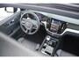 Volvo V60 T6 Plug-in hybrid AWD Plus Dark | Semi elektrische trekhaak | Panorama dak | Premium audio by Harman Kardon | Verwarmbare voorstoelen, achterbank en stuurwiel | Rondomzicht camera | Verwarmbare voorruit | Apple carplay/Android auto |