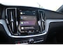 Volvo V60 T6 Plug-in hybrid AWD Plus Dark | Semi elektrische trekhaak | Panorama dak | Premium audio by Harman Kardon | Verwarmbare voorstoelen, achterbank en stuurwiel | Rondomzicht camera | Verwarmbare voorruit | Apple carplay/Android auto |